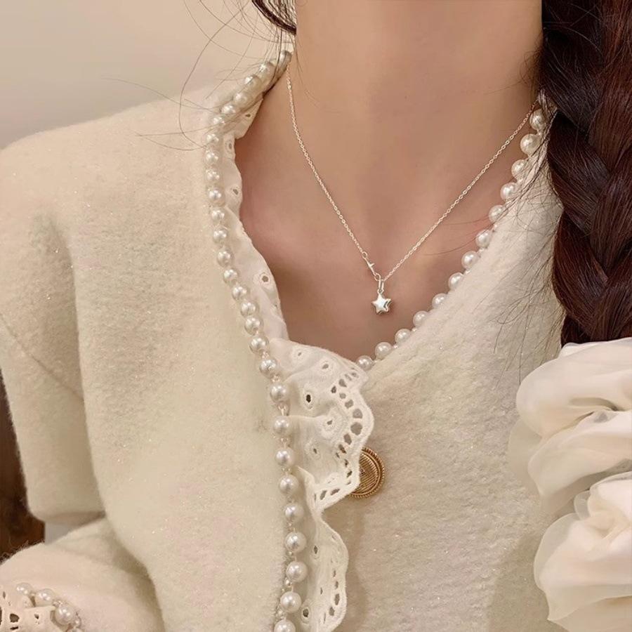 Simple five-pointed star necklace, cold wind, fashionable and exquisite collarbone chain, niche star necklace.