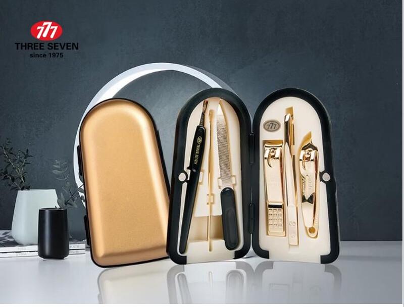 THREE SEVEN 6-Piece Nail Care Kit
