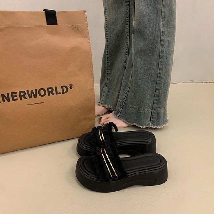 French beautiful platform slippers women's summer wear fashion and high sense 2025 new models with skirts to increase the height of sandals
