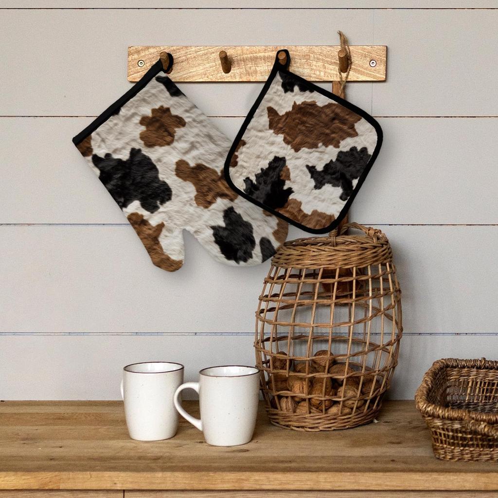 Vintage Brown Cow Print Oven Mitts and Pot Holders Sets, Cow Gifts Country Western Cowhide Over Mittens for Kitchen Decor Potholders & Oven Mitts