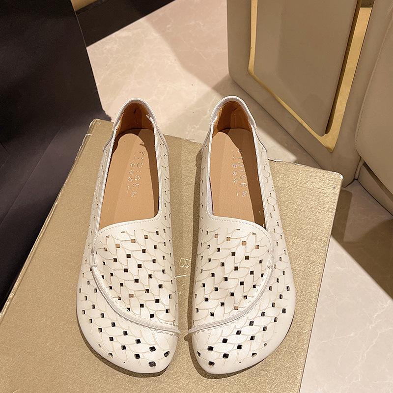 Retro Women's Shoes 2025 Spring and Summer New Hollowed-out One-pedal Casual Single Shoes Mom Doudou Shoes Soft-soled Lightweight Sandals