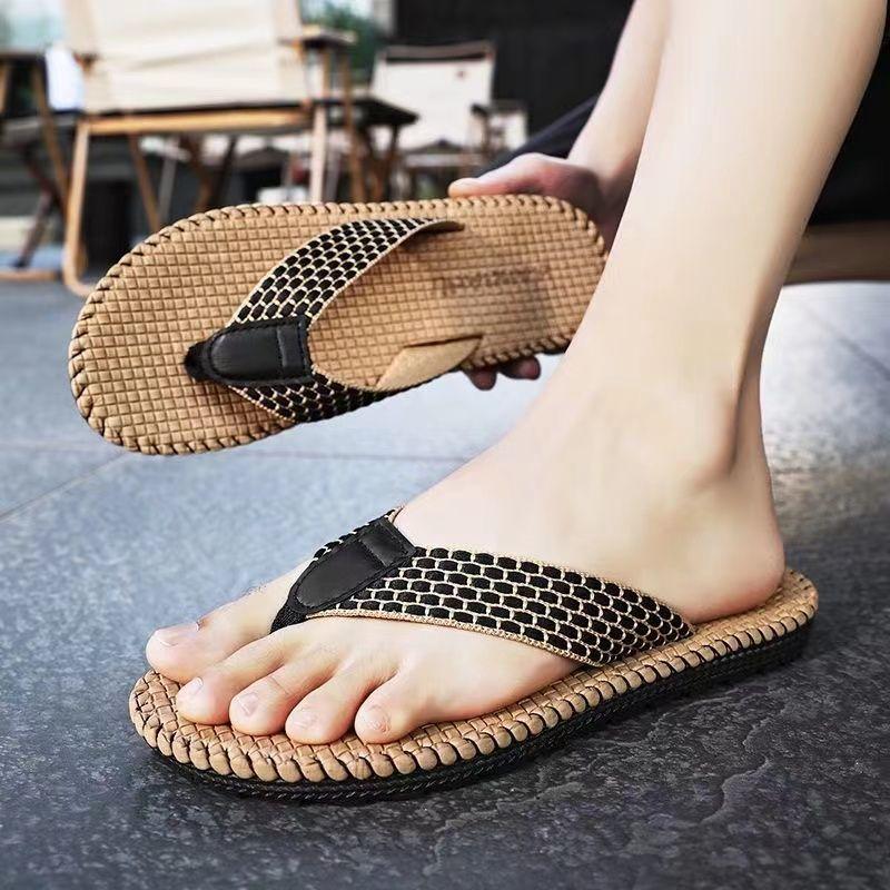 Flip-flops Men's High-grade Clamp-on Slippers Soft Sole Summer Comfortable Thick Sole Wear-resistant Slippers Outside Wear Flip-flops