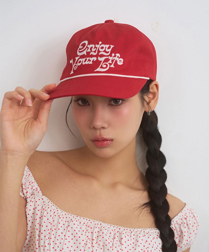 Limekeu E.Y.L Logo Strap Ball Cap Red