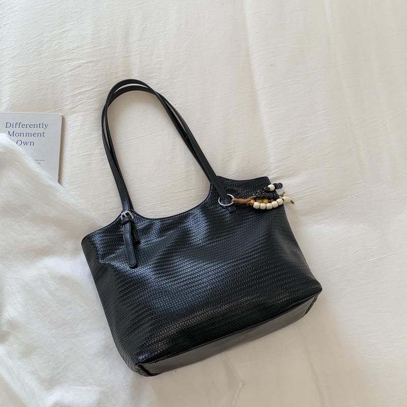 Casual simple high-value large-capacity tote bag women's 2025 new commuter casual portable shoulder underarm bag