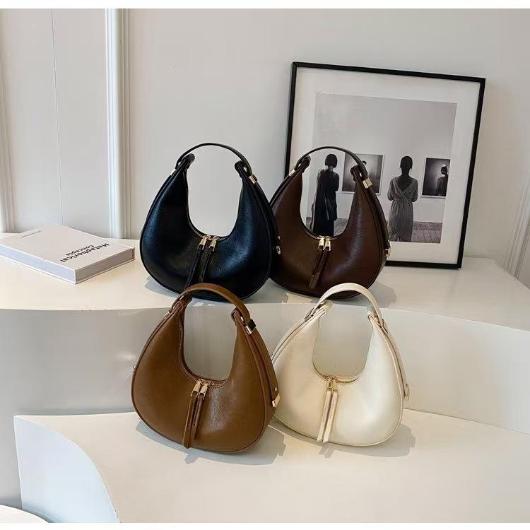 Versatile Small Retro Underarm Handbag - High-Value Dumpling Bag for Women