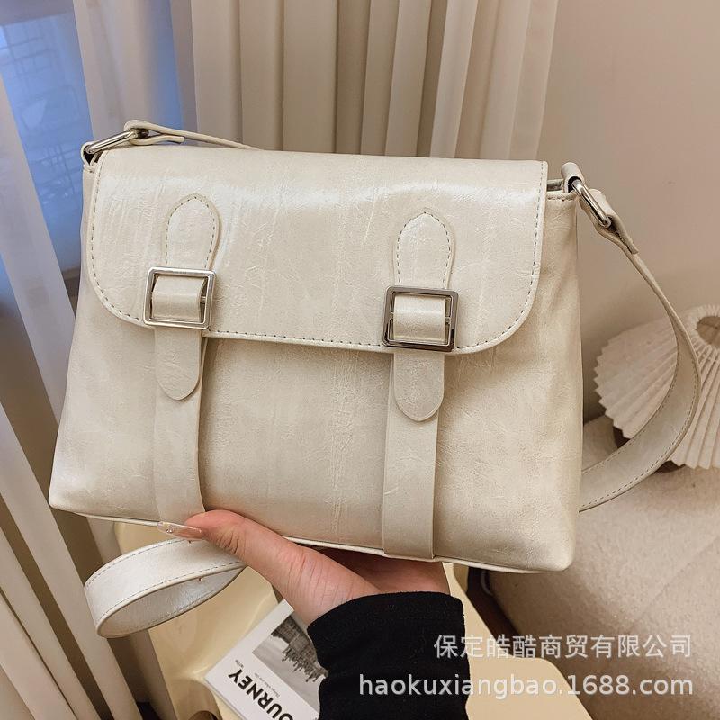 Retro small bag women's spring and summer 2025 new versatile shoulder messenger bag women's fashion work texture messenger bag