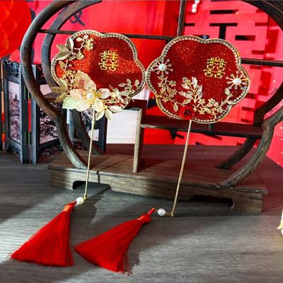 Photo Props Chinese Style Mini Chinese Fan Tassels Handheld Bridal Group Fan Vintage Ancient Chinese Silk Fan Chinese Wedding