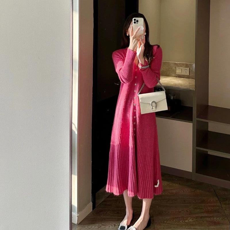 Autumn and Winter New Gentle Wear Salt Light Mature Age Reduction Advanced Sense Super Good-looking Knitted Dress Women