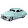 Maisto 1/24 Scale Chevrolet Fleetline Aero Sedan, Light Green, Diecast Model, Finished Model, 32921 GN