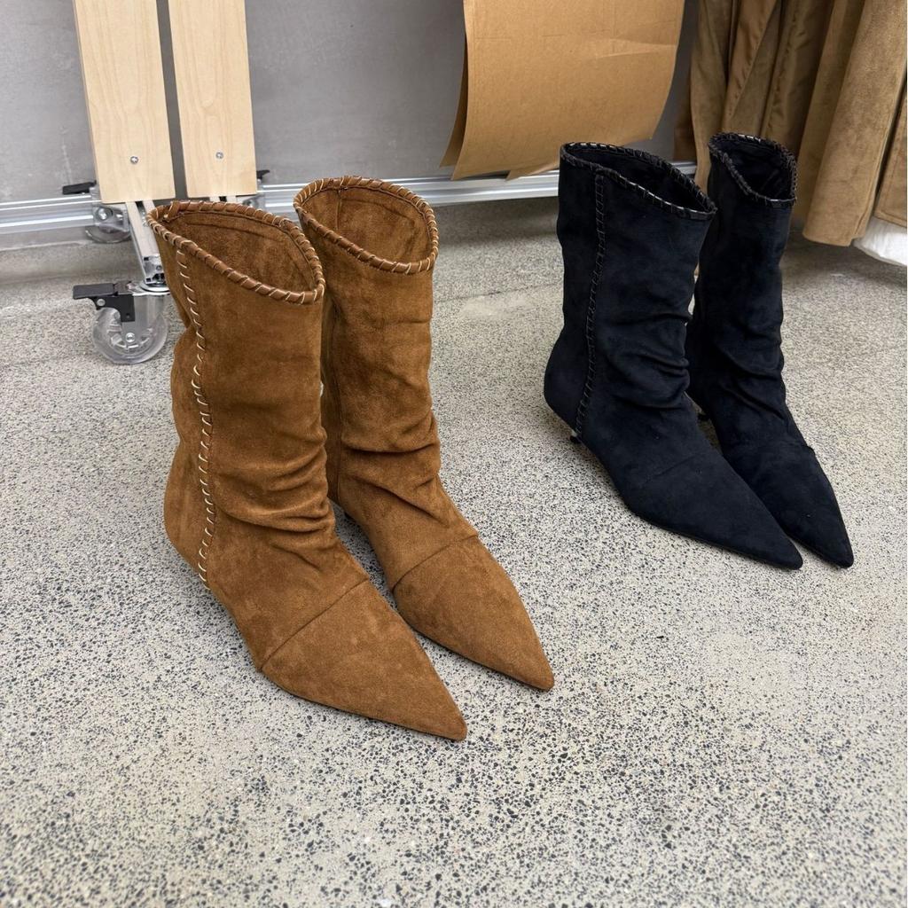 Jesień i zima 2025 nowe retro szpiczaste skórzane kowbojki damskie buty na średnim obcasie wsuwane szpilki krótkie buty