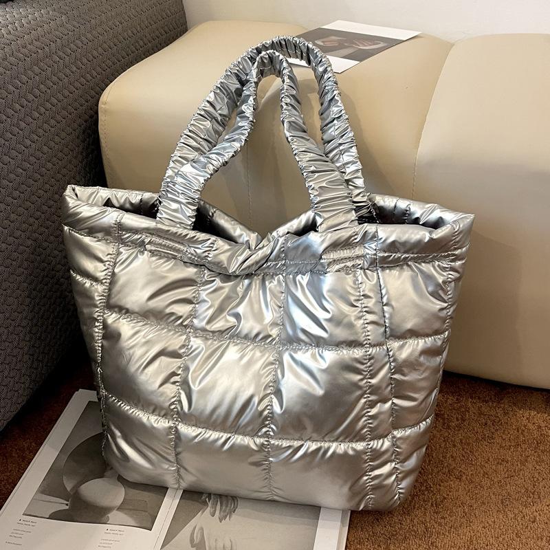 Autumn and Winter Cotton Bag Casual Large-capacity Tote Bag Women's 2025 New Trendy Fashion Diamond Commuter Shoulder Armpit Bag