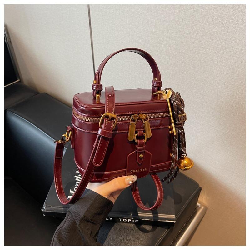 Retro trend high-end hand bucket bag winter new fashion casual shoulder bag niche messenger bag