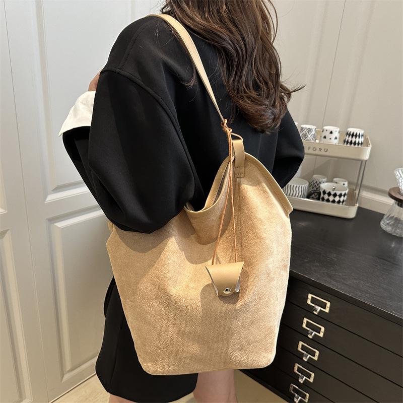 Vintage Women's Suede Shoulder Bags Solid Color Simple Ladies Large Capacity Casual Tote Autumn Portable Female Bucket Handbags