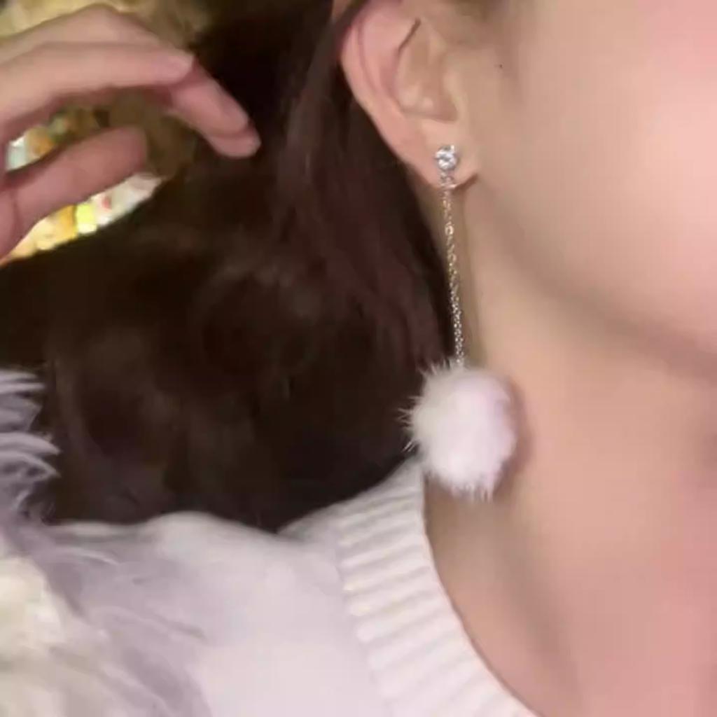 Autumn and Winter New Temperament Pom-pom Ball Flash Zirconium Fringed Stud Earrings Women's Sweet Fashion Gentle and Versatile Atmosphere Earrings
