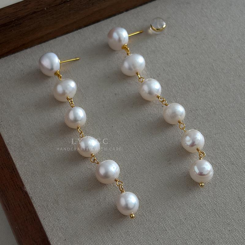 Natural Baroque pearl long fringed earrings, special-shaped pearl series earrings, gentle and elegant temperament earrings.