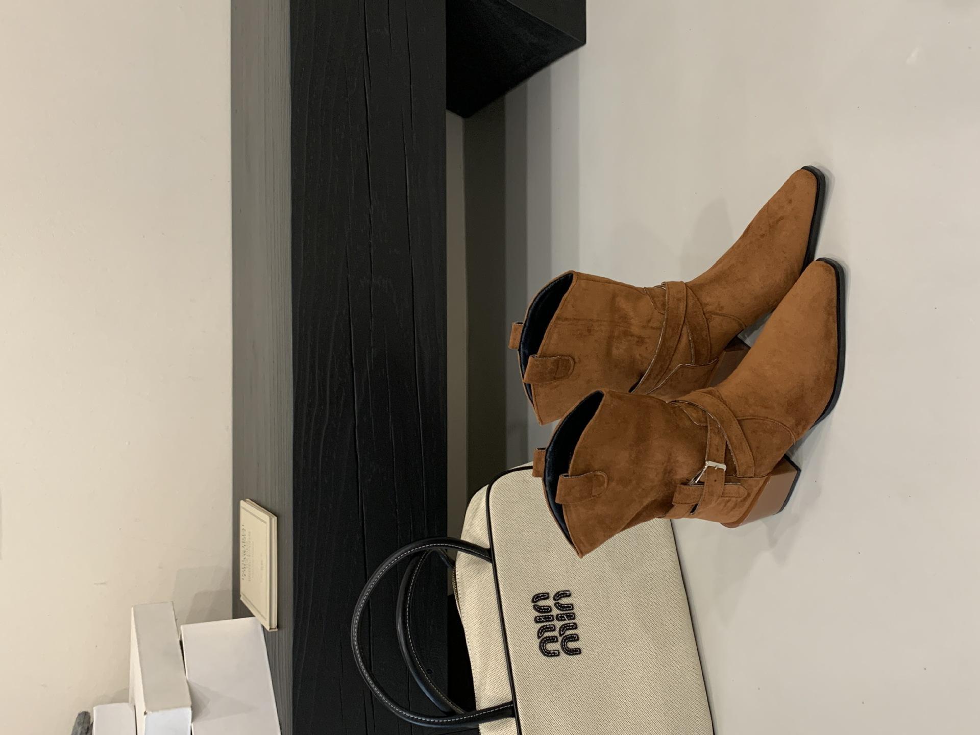 

2025 autumn and winter retro suede V-mouth western cowboy boots women s high heel pointed middle boots belt buckle stacking boots 39 жёлтый