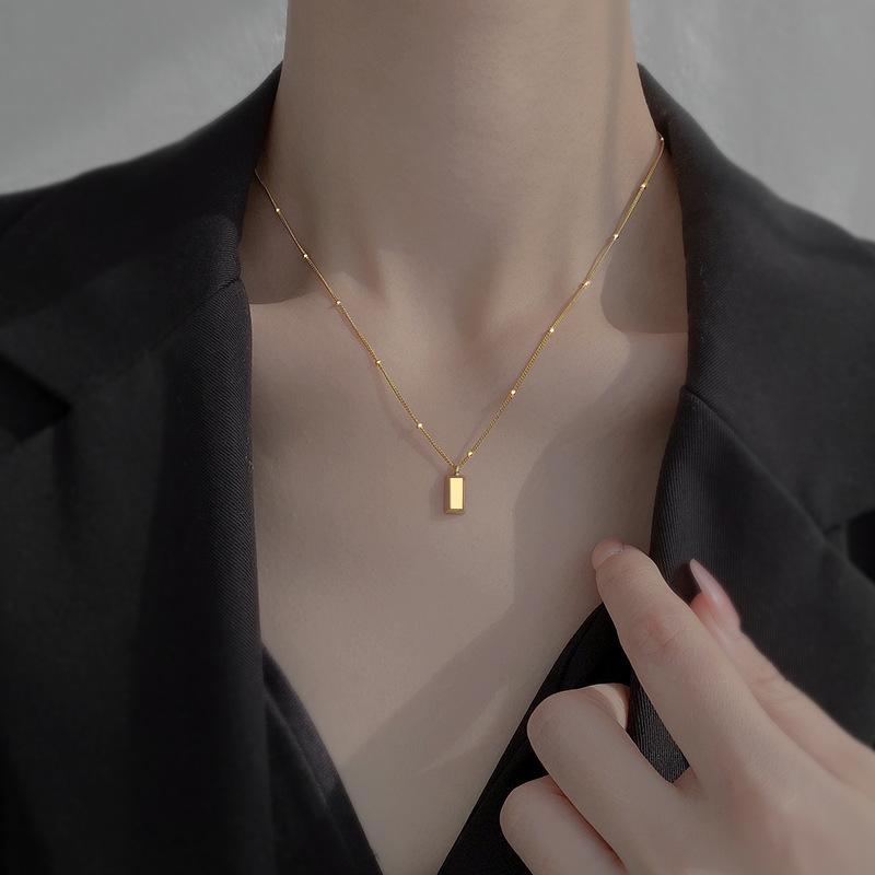 Stainless Steel New Smooth Small Gold Brick Necklace Niche Design Simple Clavicle Chain
