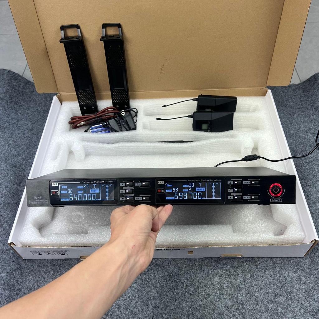 U-Band Wireless Lavalier & Headset Microphone for Conferences