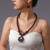 Trendiges handgefertigtes Holzperlen-Halsketten- und Ohrring-Schmuckset - Damen-Accessoires