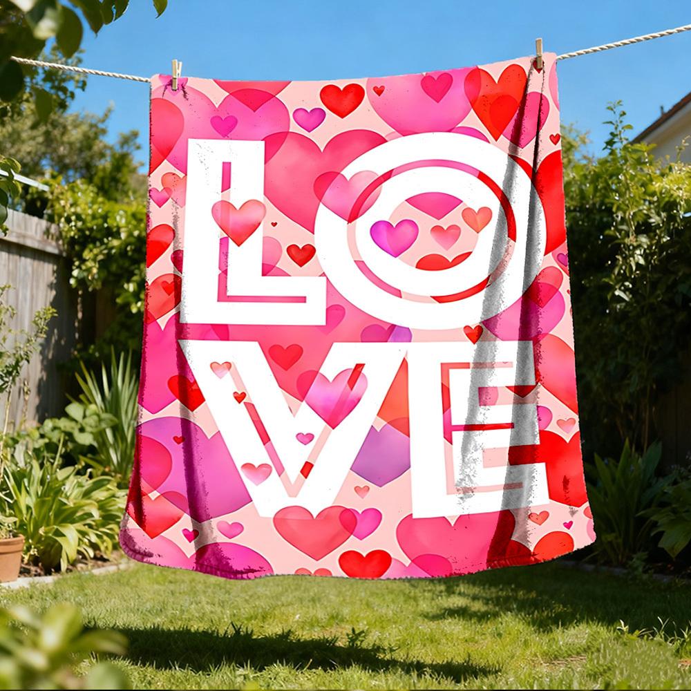 1pc Love Hearts Print Outdoor Flannel Blanket Soft All Season Polyester Throw , Perfect for Picnics & Travel , Picnic Accessory