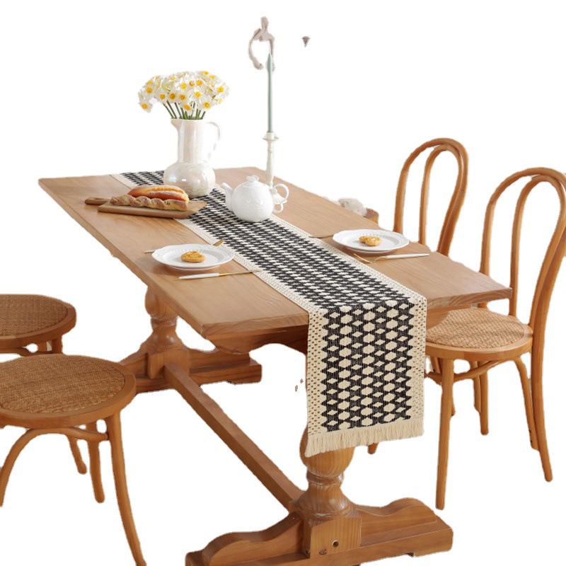 Nordic Simple Black & White Jacquard Table Runner