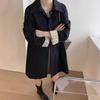 Dámský retro trenčkot střední délky na jaro 2025 - jarní styl, volný střih