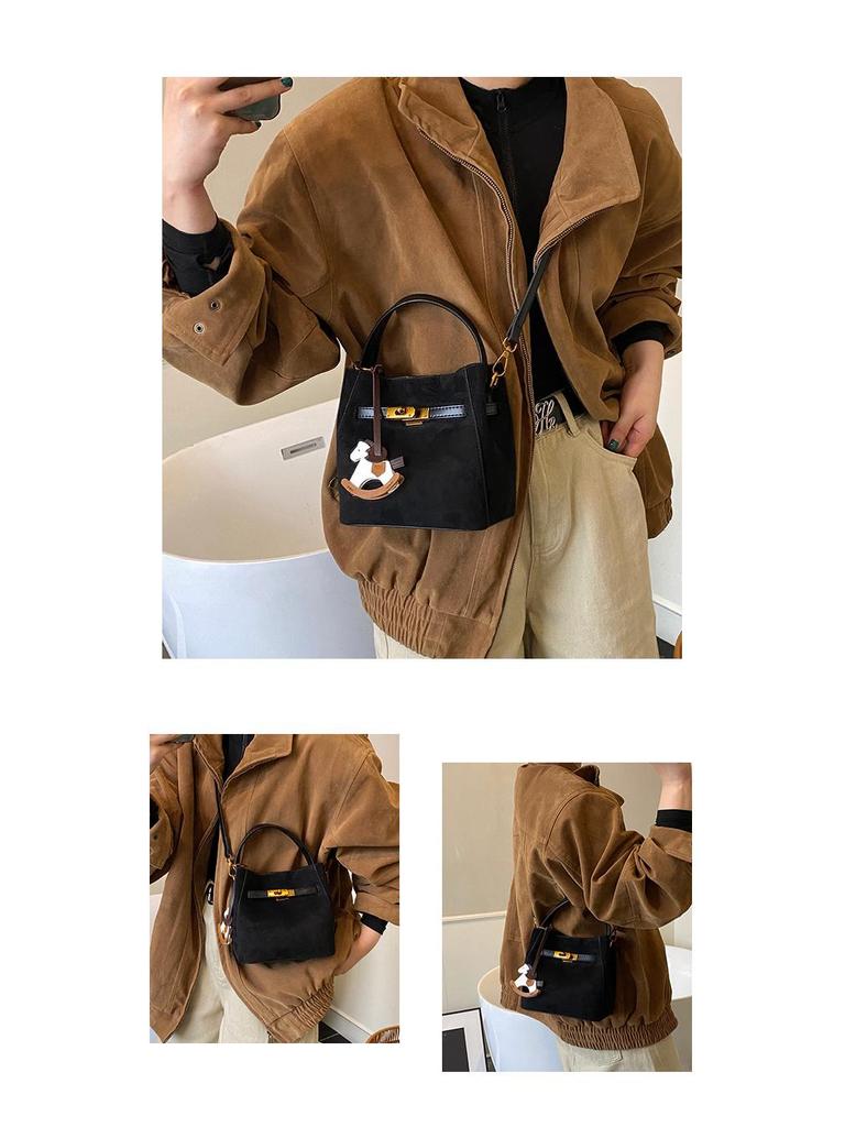 Zamszowa torba typu tote bucket w stylu koreańskim - Damska modna jesienna torba crossbody na ramię z kolorowym blokowaniem 2025