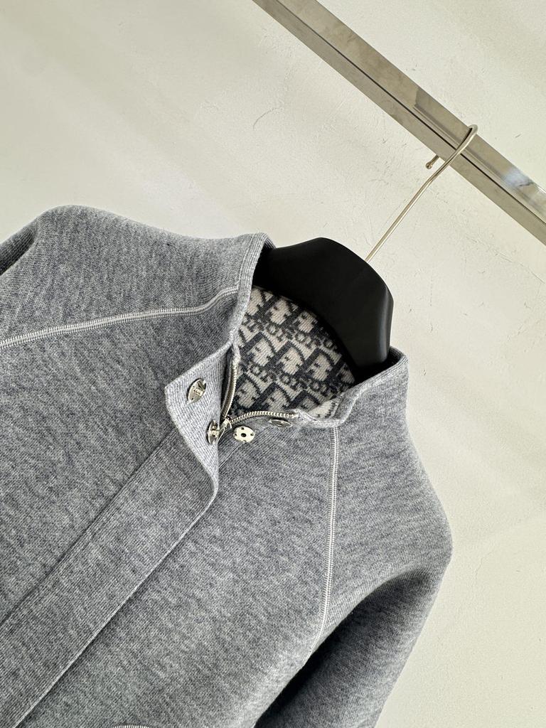 2023 Reversible Semi-High Neck Zip Cardigan – Autumn/Winter Edition