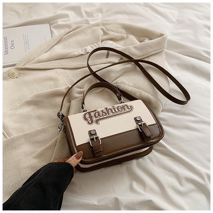 

2025 summer new women s bags trend versatile messenger bags fashion contrasting handbags niche design women s bags коричневый