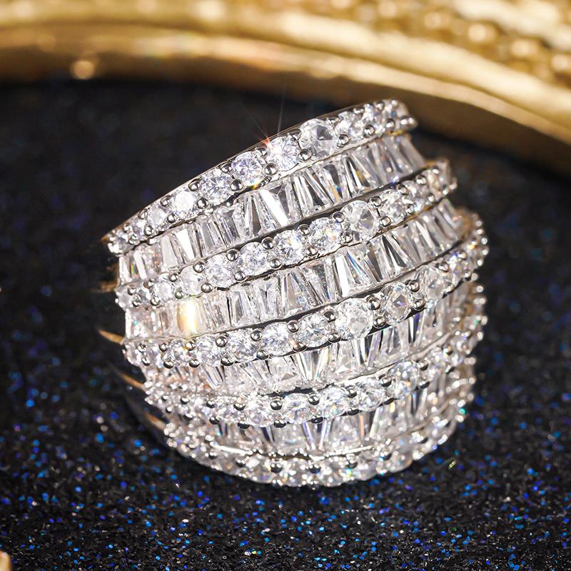 Huitan Bling Bling Crystal Rings Women for Wedding Party Hyperbole Full Cubic Zirconia Wide Band Rings Geometric Fashion Jewelry