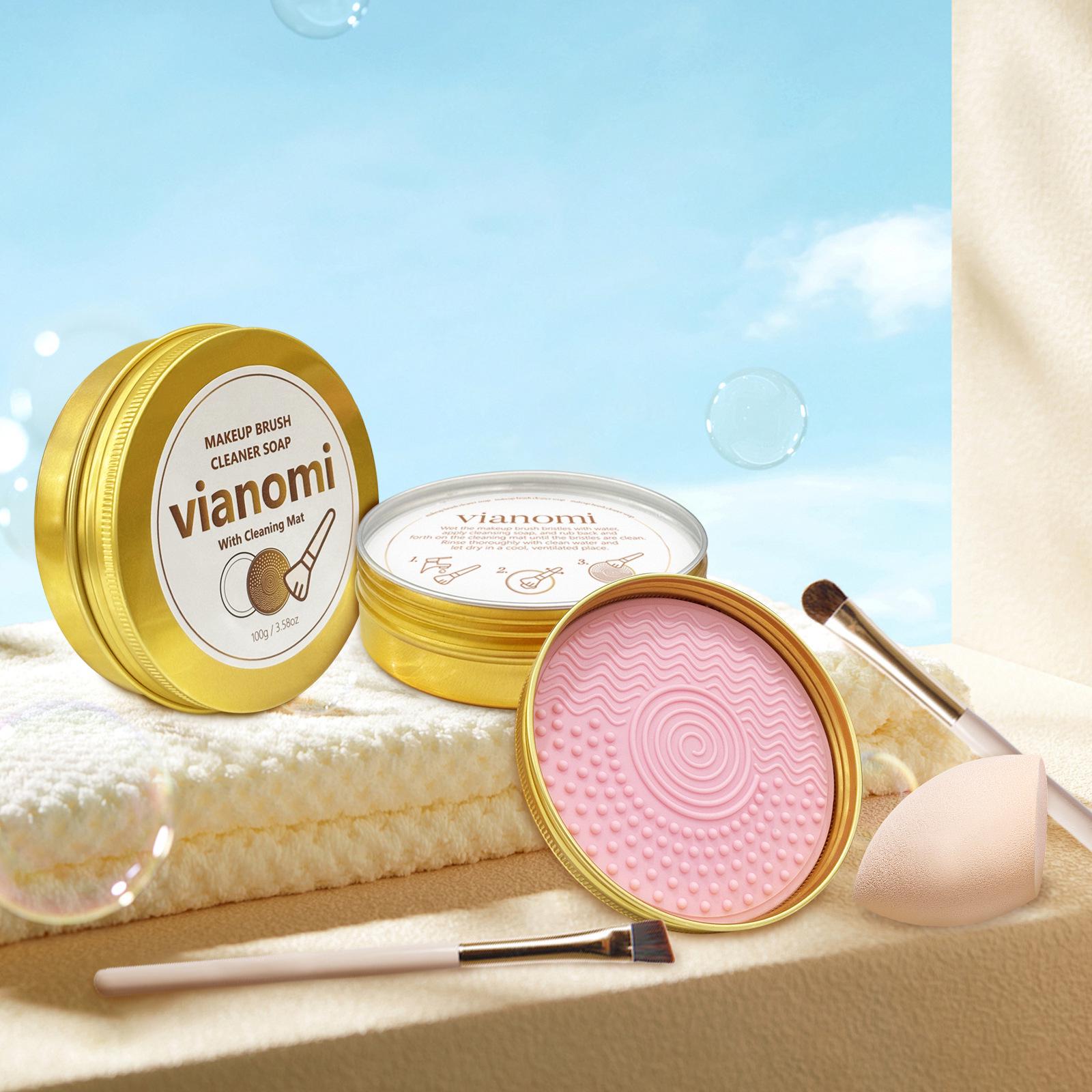 

Очиститель для кистей для макияжа Vianomi с чистящей подушечкой
