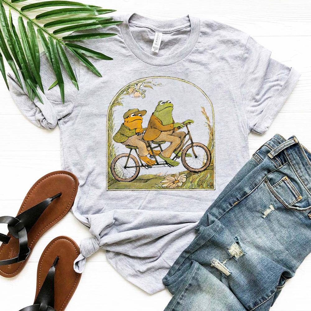 Frog and Toad Shirt Vintage Classic Book Cover TShirt Funny Frog Graphic Tee Bookish Top Short Sleeve Shirt Retro Casual Tshirt