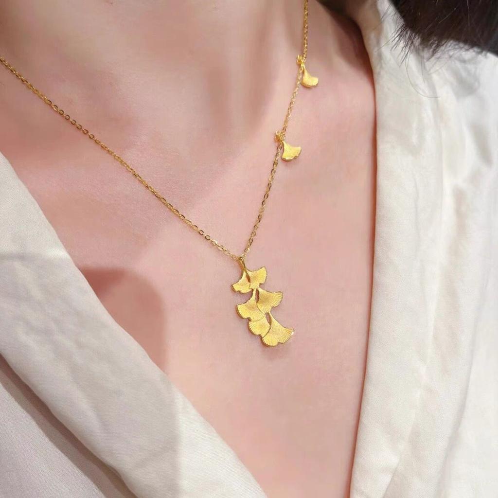 Premium exquisite Sansheng III lucky ginkgo necklace retro light luxury niche design temperament holiday gift for girlfriend