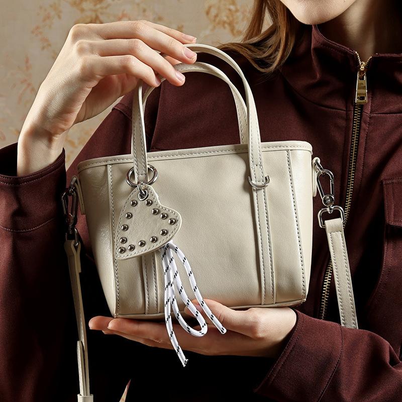 Real Crystal Vegetable Tanned Leather Handbag Female Design Sense High Sense Shoulder Messenger Bag Versatile Commuter Tote Bag