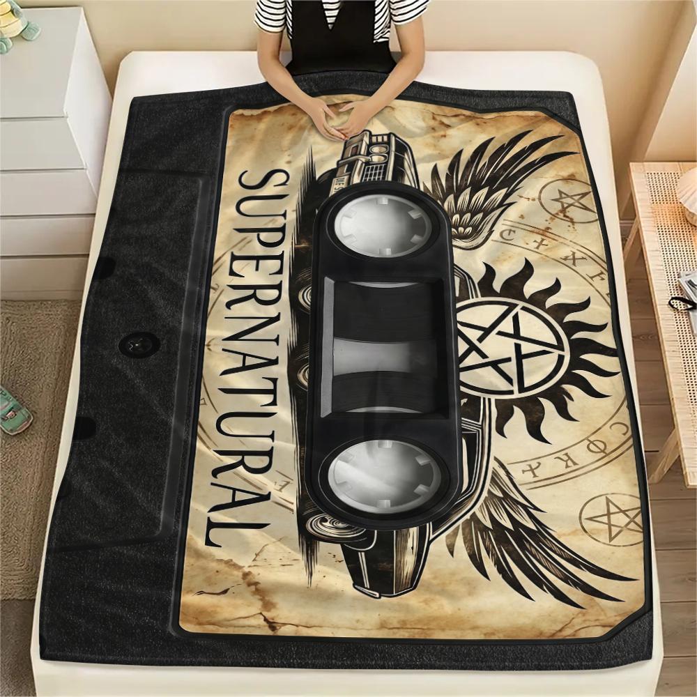 Alien and Supernatural Print Flannel Blanket,High quality Comfortable for All Seasons,Home Decor,Warmth and Comfort,Perfect for Christmas Gifts