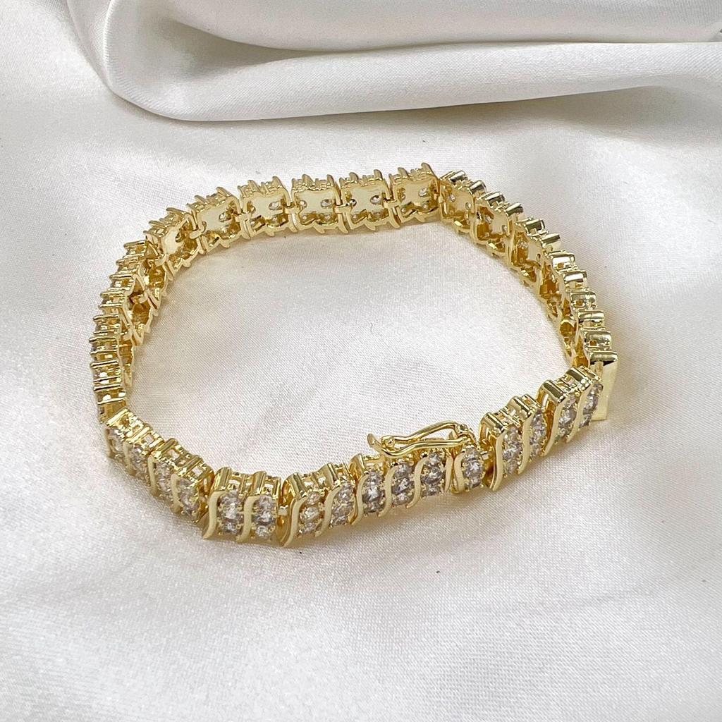18k Gold-Plated Luxury Diamond Horseshoe Bangle for Women’s Stylish Design