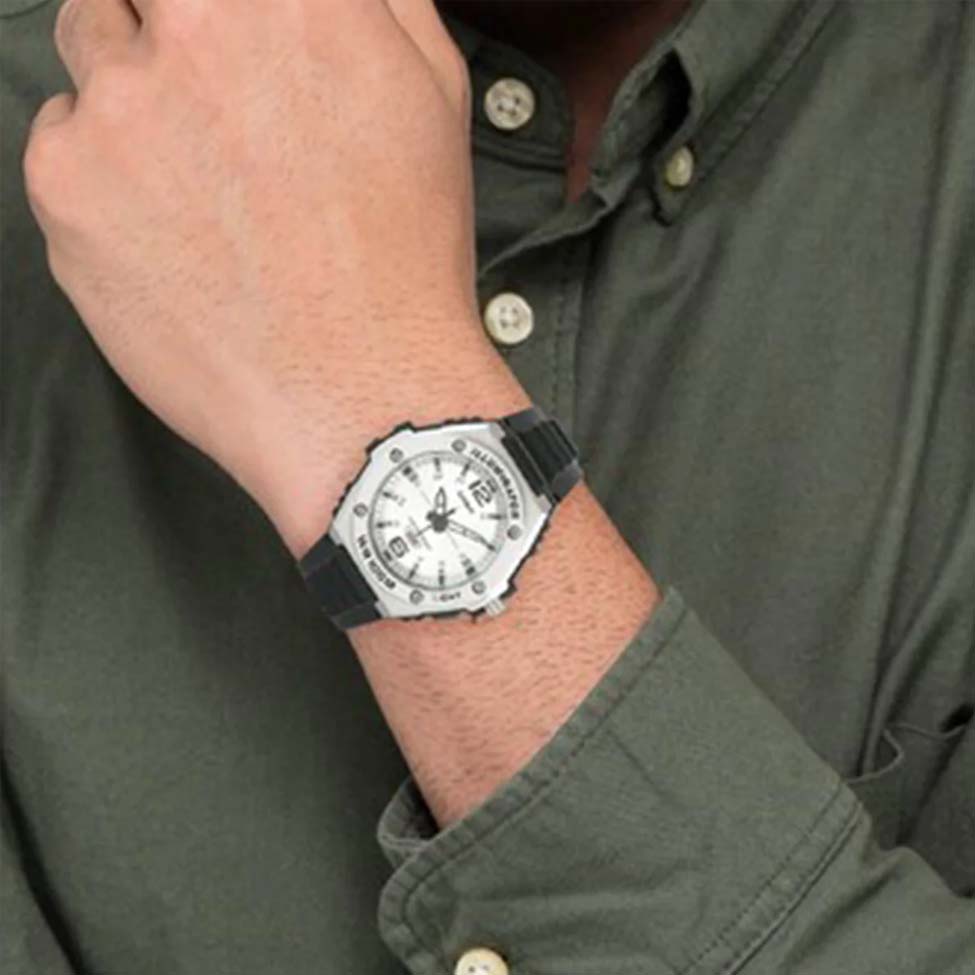 Casio Youth Series Round Dial Three-Hand Quartz Movement Resin Strap Watch Men watches Black MWA-100H-1A