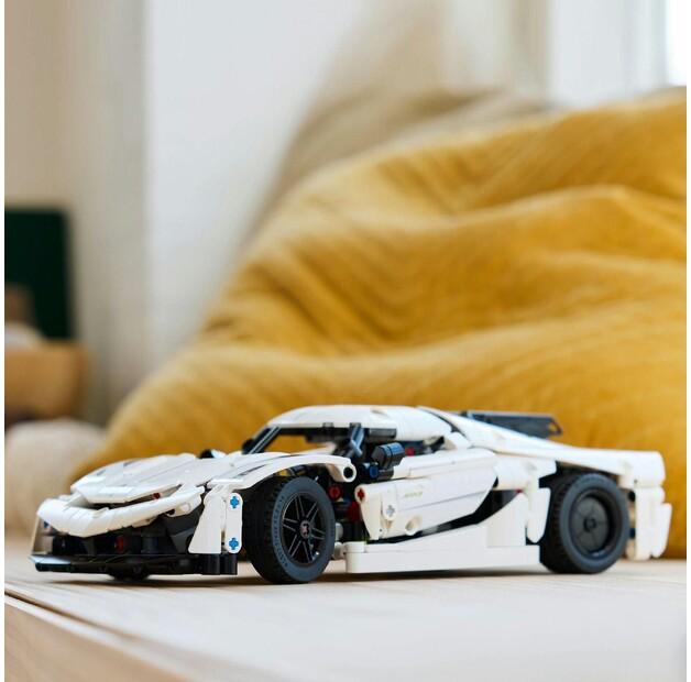 LEGO Technic 42184 Белый гиперкар Koenigsegg Jesko Absolut