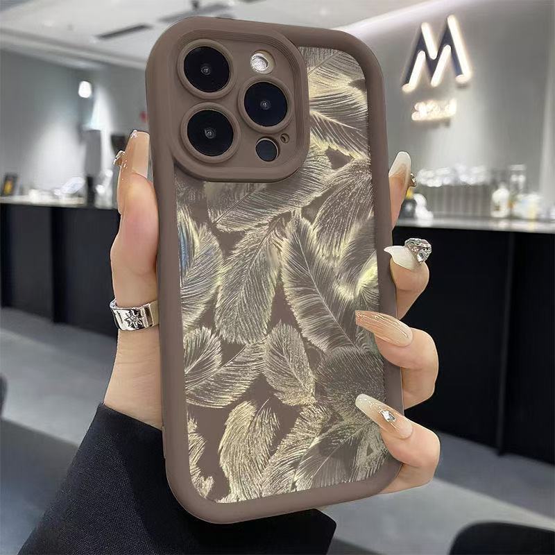 Golden flash feather is suitable for iphone16pro mobile phone case Apple 1514 Europe and America 13promax new 12x