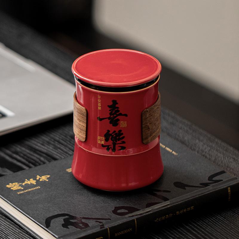 

Year of the Snake Creative and Practical Gifts Forbidden City Red Ceramic Mug Tea Separation Annual Meeting Gift Box for Customers