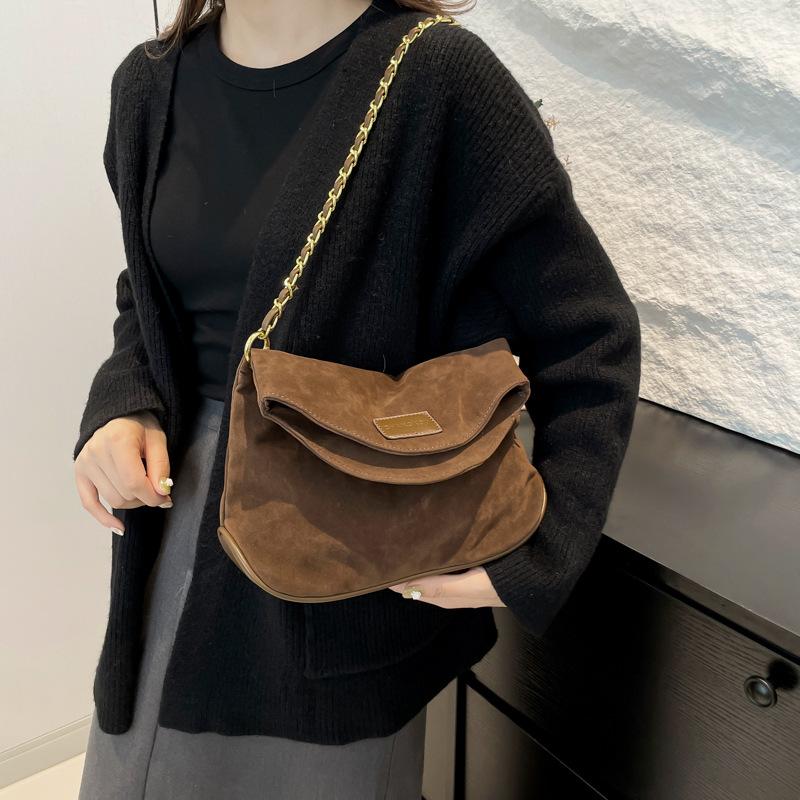 Design Chain Retro Messenger Bag Bag Women'S Matte Premium Texture Shoulder Armpit Bag