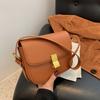 Autumn and Winter Retro Bags, New Bags, Women's Bags, Versatile Messenger Bags, High-end Shoulder Bags, Small Square Bags.