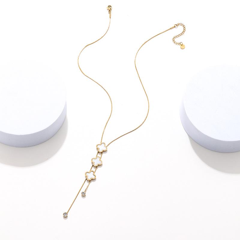 

Four-Leaf Clover Stainless Steel Necklace with Resin and Zircon Inlays золотой