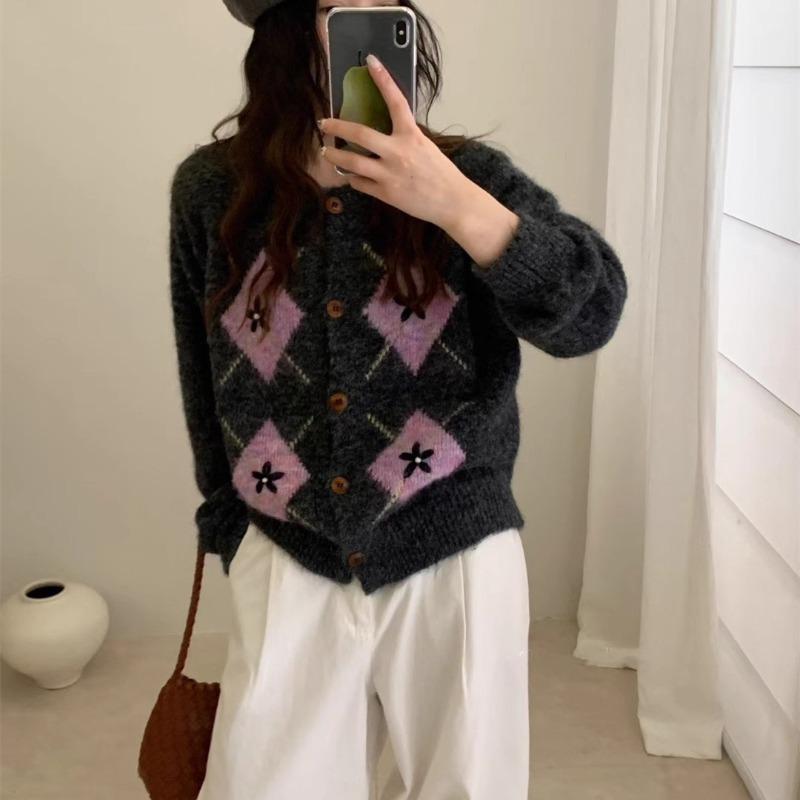 Retro Contrasting Color Rhombus Sweater Jacket Women's Autumn and Winter New High-end Loose Soft Waxy Round Neck Knitted Cardigan