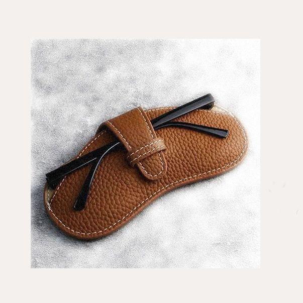 

INS Anti-pressure Scratch-resistant Portable Sunglasses Case - Simple Leather Summer Storage Bag