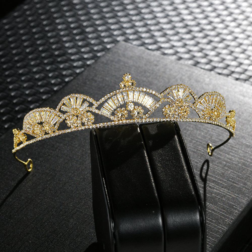 Bride's Wedding Dress  Hair Accessory Headband  Exquisite Headwear Luxurious and Super Fairy Like Crown Wedding Accessories Anti Slip Headband