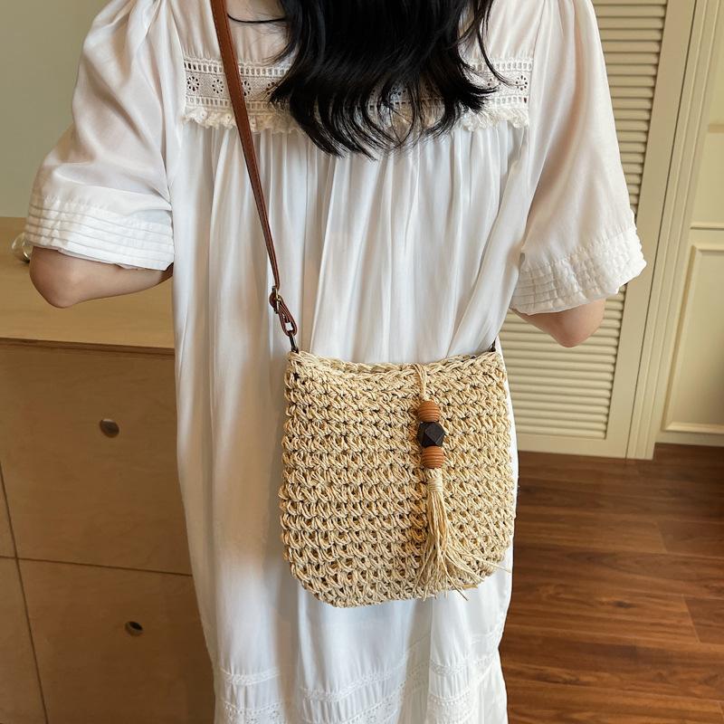 Popular Bucket Bag Women's Summer New Woven Messenger Bag Travel Beach Bag Shoulder Straw Small Bag