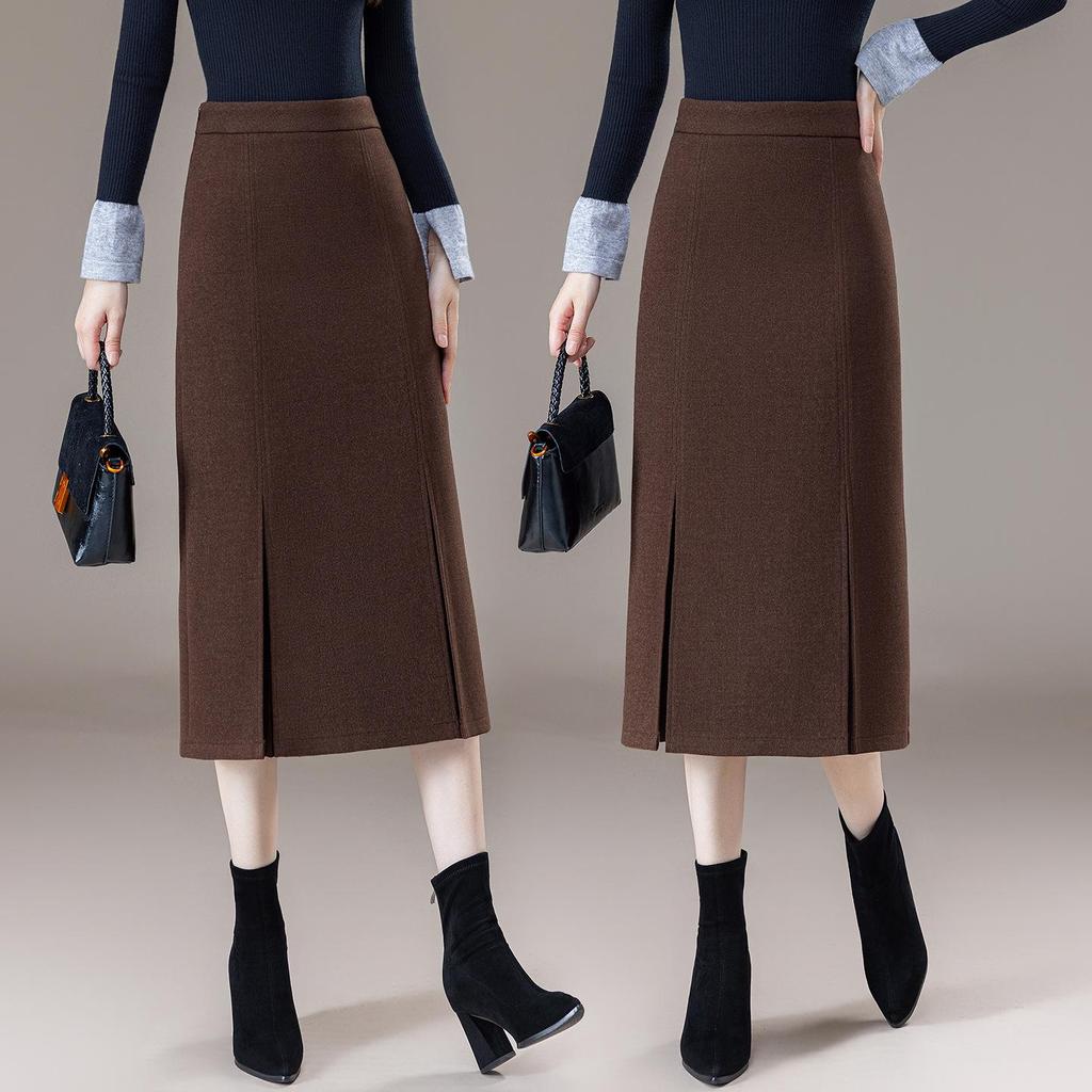 Autumn 2025 Bestseller: Versatile High-Waisted Pleated Skirt with Slit - Loose, Casual, and Flattering