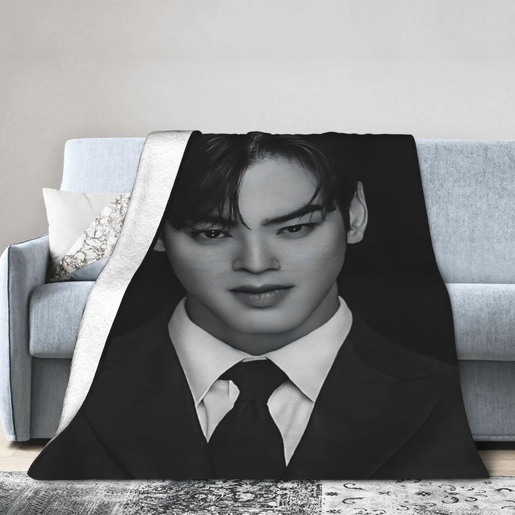 Cha Eun Woo Flannel Blanket Winter Warm Soft Throw Blanket for Child Home Decor Fluffy Bedspread Sofa Bed Cover