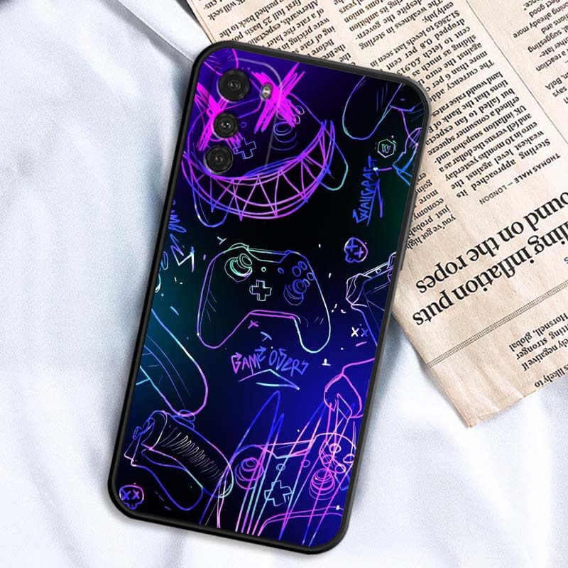 Creative game controller Phone Case For Motorola G85 Edge 50 G24 G35 G14 G04 40 G72 G34 G G54 G13 G32 5G Black